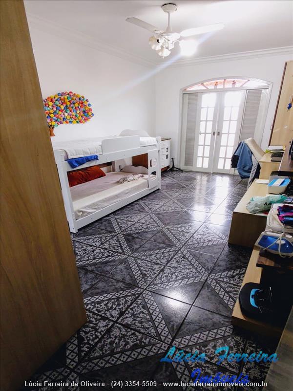 Casa para Alugar no Morada da Colina em Resende